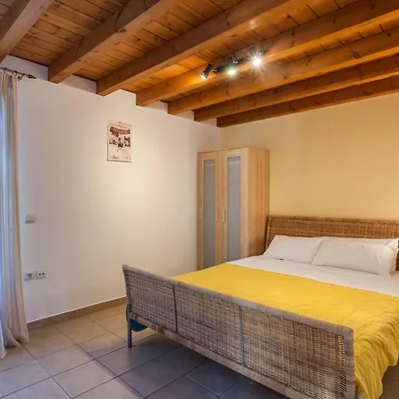 μeropi&natalia * Città di Skopelos