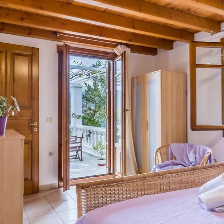 别墅 μeropi & Natalia 斯科派洛斯