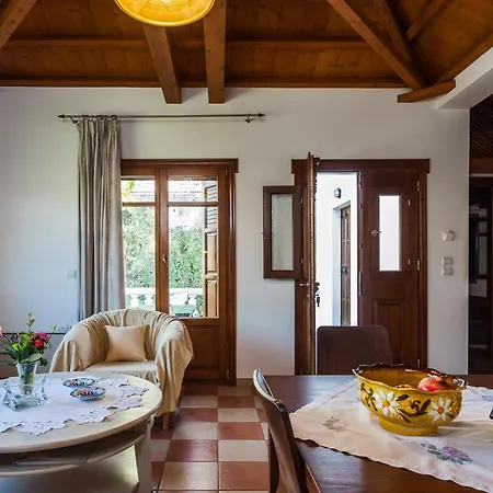 Villa μeropi&natalia